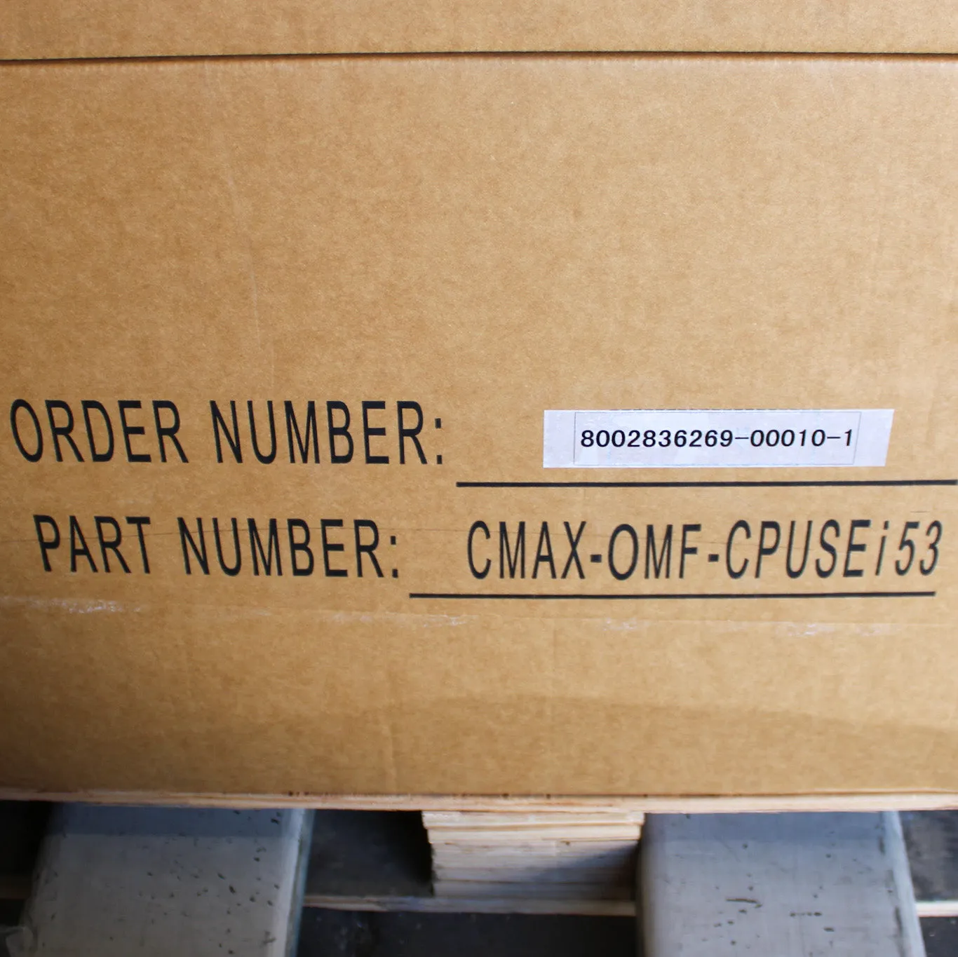 CommScope Cell-Max Low PIM Omni MIMO In-Building Antenna CMAX-OMF-CPUSEi53