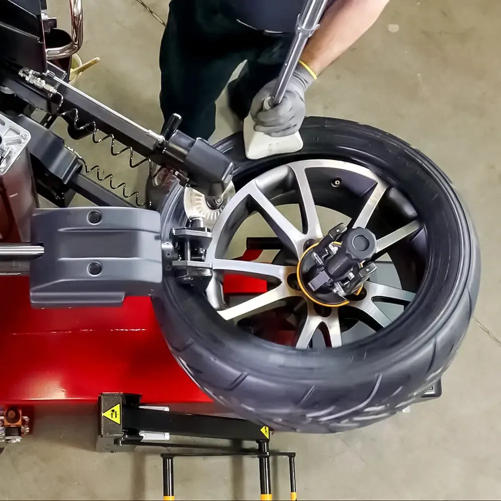 Corghi AM5000 Touchless Tire Changer w/ BPT Helper Arm