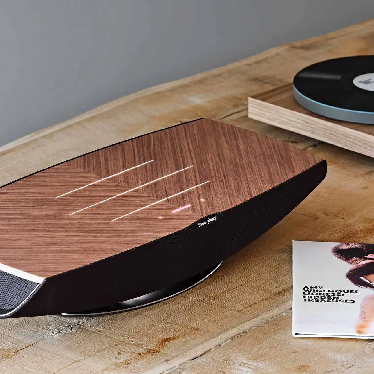 Sonus faber Omnia wireless speaker